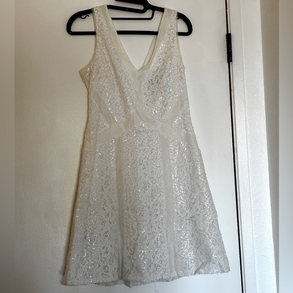 BCBG MaxAzria: Gracie Off White Sequin Lace Sleeveless A-Line Dress 6 wedding - Picture 1 of 11